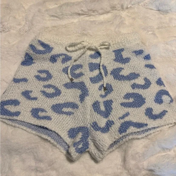 2 Piece White and Blue Fuzzy Lounge Set - Picture 5 of 8